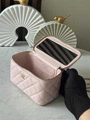 Chanel Handle Vanity Case Light Pink Bag 17x10x8cm - 2