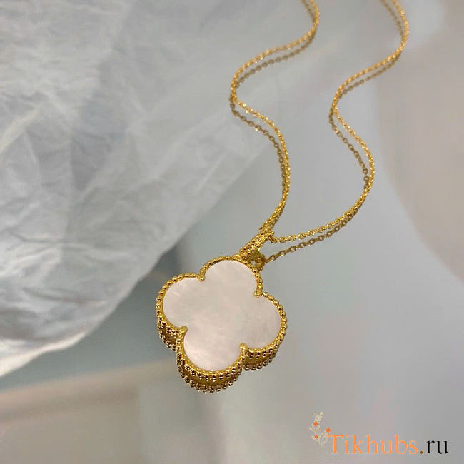 Van Cleef VCA White Necklace 04 - 1