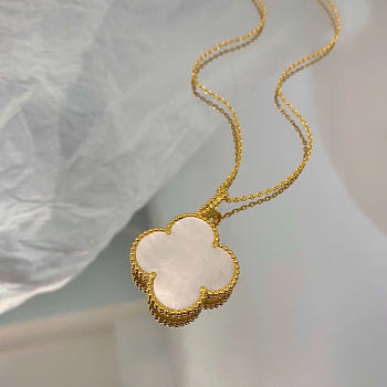 Van Cleef VCA White Necklace 04
