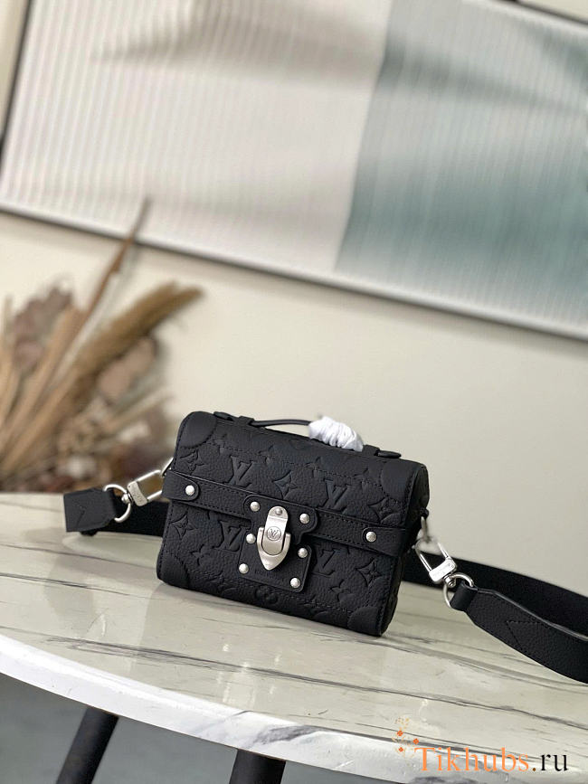 Louis Vuitton LV Soul Trunk Black 19x15x7cm - 1
