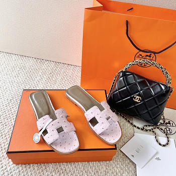 Hermes Oran Light Pink Ostrich Slides