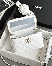 Chanel Vanity Handle White Lambskin 17x9.5x7.8cm - 4