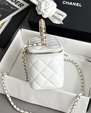 Chanel Vanity Handle White Lambskin 17x9.5x7.8cm - 2