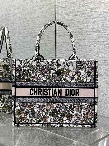 Dior Medium Book Tote Flower 36cm