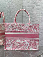 Dior Medium Book Tote White Yarrow Pink 36.5x27.5x16.5cm - 4