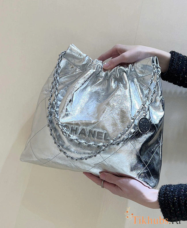 Chanel 22 Handbag Silver Metallic 35x37x7cm - 1
