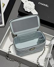 Chanel 25s Coco Crush Vanity Handle Light Blue Caviar 17x9.5x8cm - 5