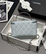 Chanel 25s Coco Crush Vanity Handle Light Blue Caviar 17x9.5x8cm - 2