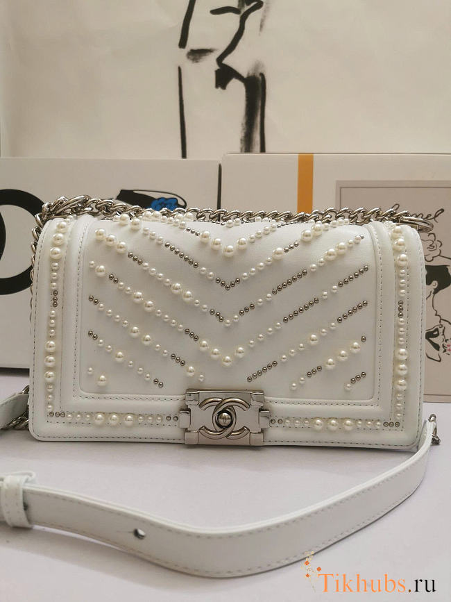 Chanel Leboy Bag Pearl Chevron White 25cm - 1