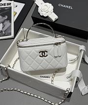 Chanel 25s Coco Crush Vanity Handle Caviar White 17x9.5x8cm - 1