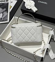 Chanel 25s Coco Crush Vanity Handle Caviar White 17x9.5x8cm - 3