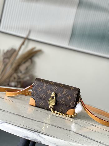 Louis Vuitton LV Steamer Wearable Wallet 18x11x6.5cm