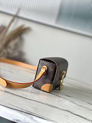 Louis Vuitton LV Steamer Wearable Wallet 18x11x6.5cm - 3
