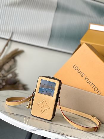 Louis Vuitton LV Music Player 18.5x10.5x8.5cm