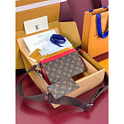 Louis Vuitton LV Pochette Voyage MM Monogram Red 18.5x11x6.5cm - 1