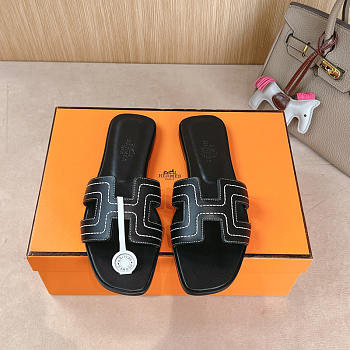 Hermes Oran Embroidered Calfskin Sandal Black