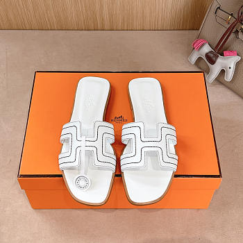 Hermes Oran Embroidered Calfskin Sandal White
