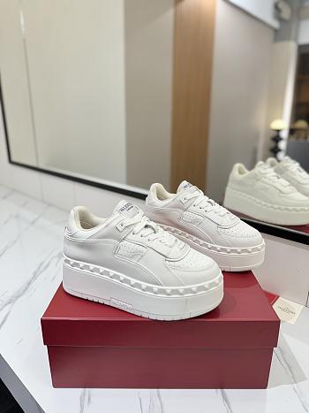 Valentino Freedots Xl Calfskin Sneaker White