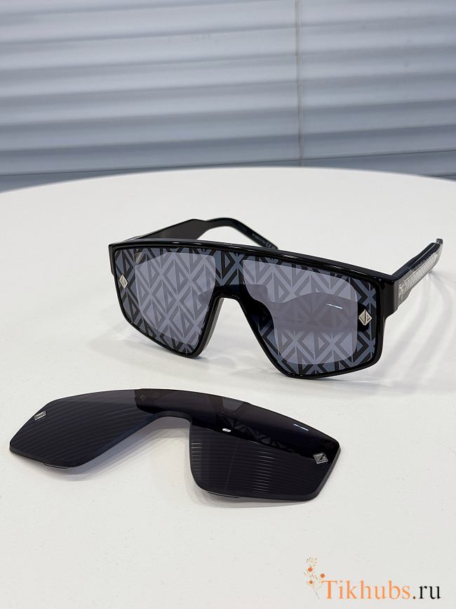Dior CD Diamond M1I Shield Sunglasses - 1