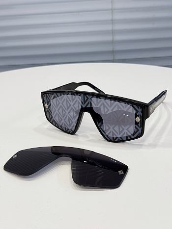 Dior CD Diamond M1I Shield Sunglasses