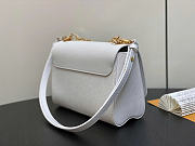 Louis Vuitton LV Twist MM Optic White 23x17x9.5cm - 5