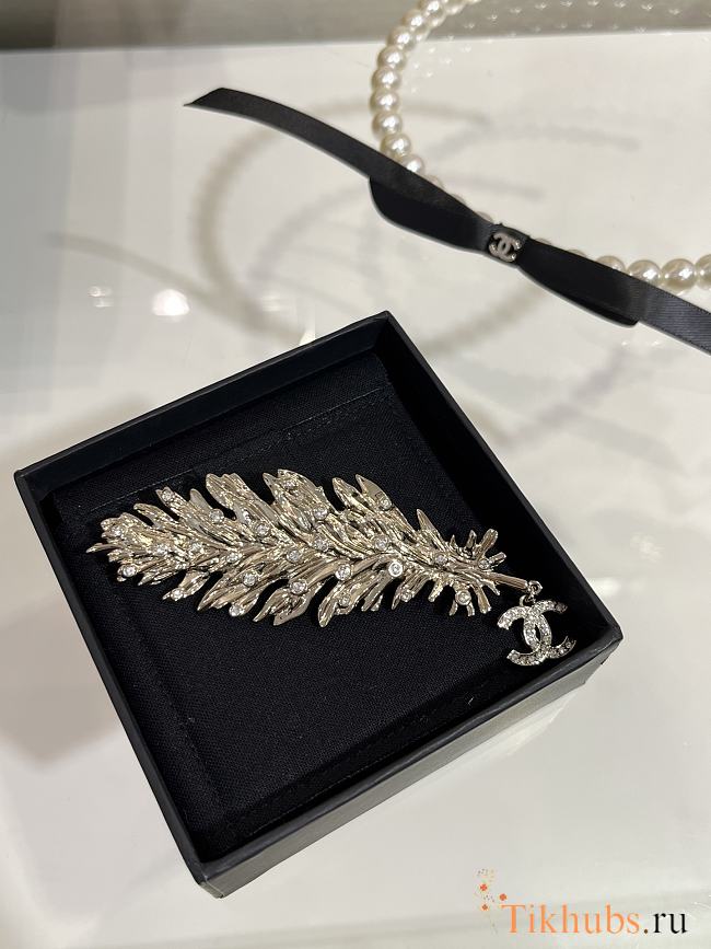 Chanel Brooch 22 - 1