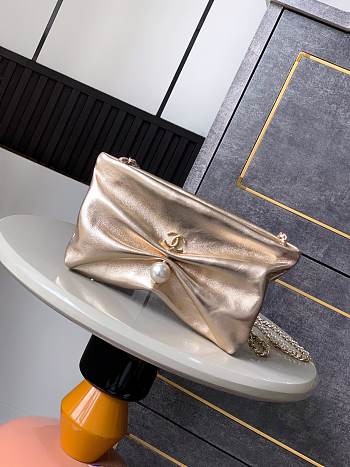 Chanel Clutch With Chain Metallic Gold 24x14x5cm
