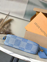 Louis Vuitton LV Pochette Accessories XL Denim 28x16.5x9cm - 4