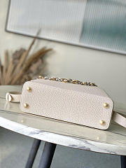 Louis Vuitton LV Capucines BB Quartz White 27x18x9cm - 5