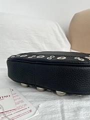 Valentino Garavani Nellcôte Crossbody Bag Black 23x16x6cm - 4