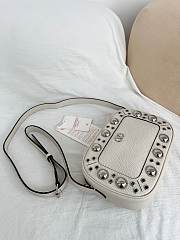 Valentino Garavani Nellcôte Crossbody Bag White 23x16x6cm - 4