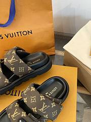Louis Vuitton LV Mule Pool Pillow Flat Comfort - 2