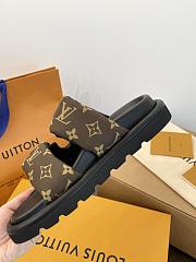 Louis Vuitton LV Mule Pool Pillow Flat Comfort - 5