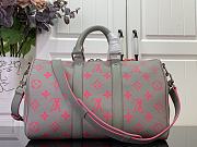 Louis Vuitton LV Keepall Bandoulière 35 Gray/Pink 34x21x16cm - 4