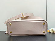 Louis Vuitton LV Capucines MM Souple Grey Beige 33x24x12cm - 4