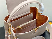 Louis Vuitton LV Capucines MM Souple Grey Beige 33x24x12cm - 3