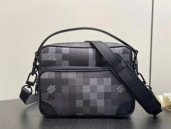 Louis Vuitton LV Nil Messenger Black 25x17.5x11cm