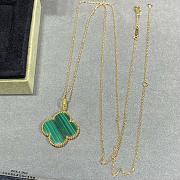 Van Cleef VCA Green Necklace 02 - 1