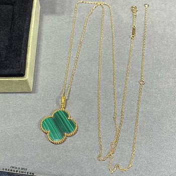 Van Cleef VCA Green Necklace 02