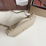 Loro Piana Extra Pocket L27 Bag Beige Ostrich 27x16x10cm - 6