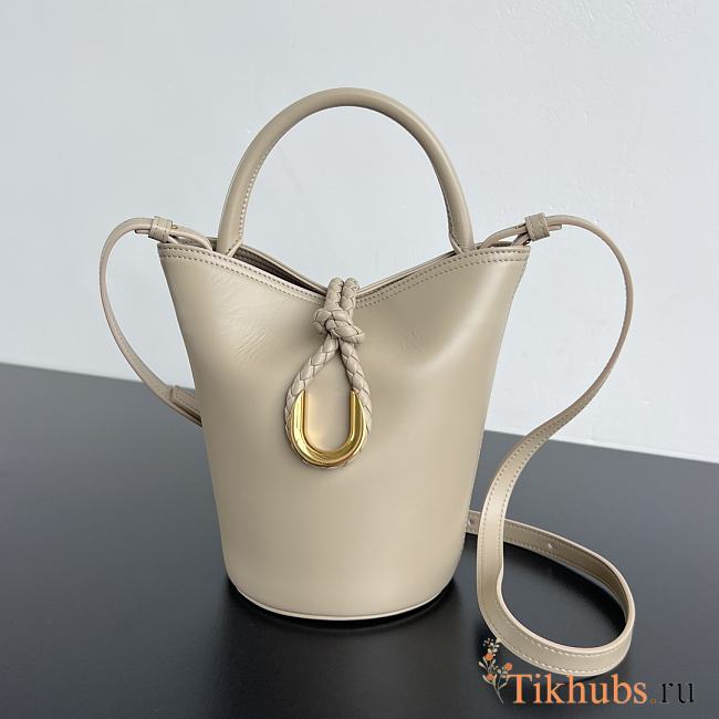 Bottega Veneta Small Liberta Bucket Beige 22x18x15cm - 1