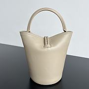 Bottega Veneta Small Liberta Bucket Beige 22x18x15cm - 6