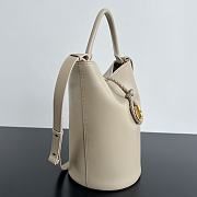 Bottega Veneta Medium Liberta Bucket Beige 30x18x18cm - 5
