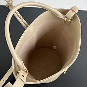 Bottega Veneta Medium Liberta Bucket Beige 30x18x18cm - 3