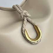 Bottega Veneta Medium Liberta Bucket Beige 30x18x18cm - 2