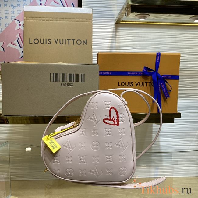 Louis Vuitton LV Heart Pink Bag 22x16x6cm - 1