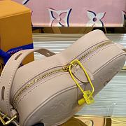 Louis Vuitton LV Heart Pink Bag 22x16x6cm - 2
