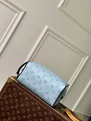 Louis Vuitton LV Locker Dopp Kit Blue 23x13x12cm - 4