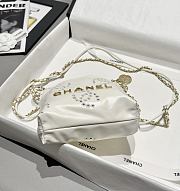 Chanel 22 Mini Handbag Calfskin Gold White 23x18.5x6cm - 5