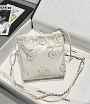 Chanel 22 Mini Handbag Calfskin Gold White 23x18.5x6cm - 3